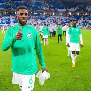 تقرير طبي يحدد مصير مدافع الأهلي