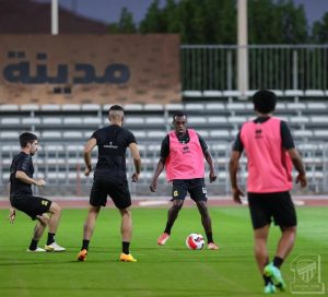 قائد "الاتحاد" الأسبق يوجه هذا الطلب للاعبين