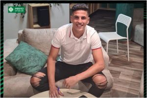 قبل أيام من مواجهة "الاتحاد".. "الرجاء" يدعم صفوفه بصفقتين ويُجدد عقود لاعبيه