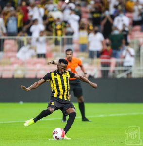 فهد المولد: شاركت أمام الفيحاء وأنا مصاب.. وهذا وعدي لجماهير الاتحاد
