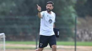 "هاسي" يطلب ظهيراً أيمن.. و"الأهلي" سيفاوض "الهلال"