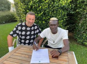 أول رسالة من ألاسان نداو للجماهير بعد التوقيع للأهلي (فيديو)