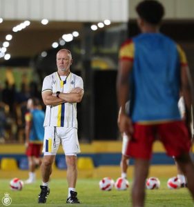 إدارة النصر تقترب من إقالة "مينيز"