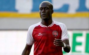 "الأهلي" يصدر تأشيرة دخول للسنغالي ألاسان نداو