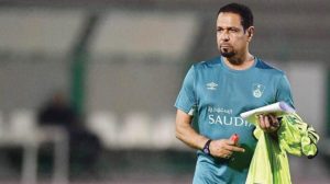 عنبر: إقالة "هاسي" ليست الحل الوحيد.. وصالح المحمدي أنسب للفريق