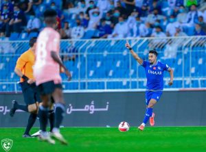 تفاصيل إصابة سالم الدوسري في ليلة فوز الهلال ضد الاتفاق