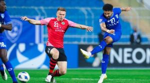 الكشف عن طاقم تحكيم مباراة "الهلال" و"الاستقلال"