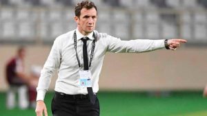 مصادر: النصر يتفق مع المدرب الأرجنتيني رودولفو أروابارينا