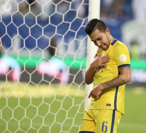 "ضمك" يفتح خط المفاوضات مع لاعب النصر "بيتروس"