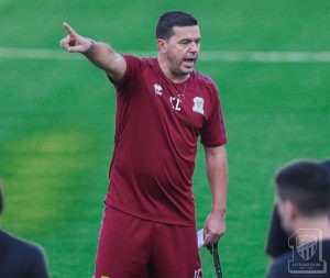 جمال عارف يهاجم كوزمين كونترا بعد تعادل الاتحاد أمام ضمك