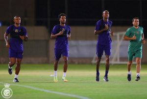 إيمانويل" يجهز "النصر" باللياقة وتمارين اللمسة الواحدة
