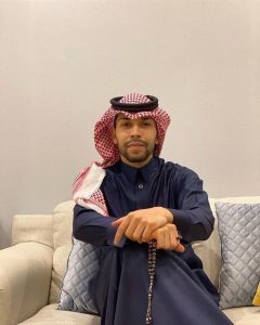 "بيتروس" يُشيد بما يقدمه ولي العهد.. ويطلق على نفسه اسم "محمد"