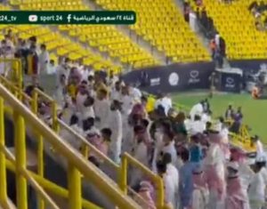 شاهد.. جماهير النصر تُعنف إدارة النادي عقب الخسارة أمام الاتفاق !