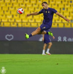 خصم 40% من راتبه.. النصر يعاقب "حمدالله" قبل موقعة دوري أبطال آسيا (صورة)