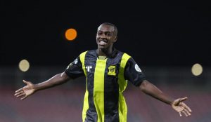 "عبدالحميد" يدخل دائرة اهتمام "الهلال" و"النصر"