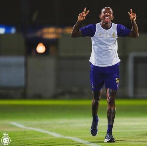 "تاليسكا" يعود للمشاركة في تدريبات النصر