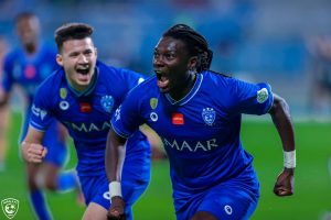 محلل رياضي: هذا ما ينقذ الهلال عندما يكون خارج المستوى.. وأكبر مشكلة للحكم السعودي "ضعف الشخصية"