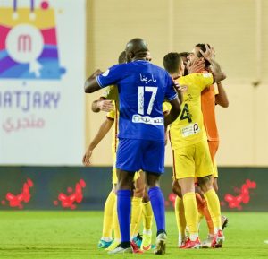 "بصد حتى لو 100 بلنتي".. حارس الحزم يعلق على تصديه لركلة جزاء "غوميز"