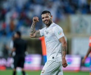 الشباب يواجه أزمة جديدة بسبب كارلوس جونيور