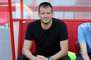 رسميًا.. "الباطن" يُقيل مدربه الصربي نيناد لالاتوفيتش