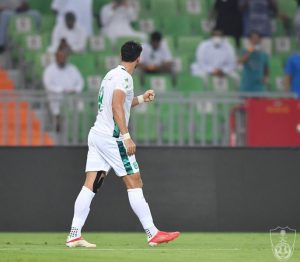 إقالة جديدة وتعثر المتصدر وفك عقد السومة.. أبرز ملامح الجولة الثامنة بالدوري