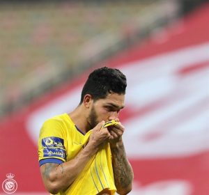 "بيتروس" يودع جماهير النصر برسالة مؤثرة