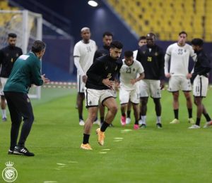 "النصر" يستعد لـ "الأهلي" باللعب من لمسة واحدة