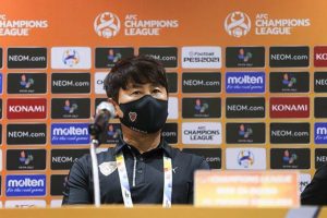 مدرب بوهانج: لا أنظر للتاريخ.. واللعب على أرض الهلال سيشكل ضغطا علينا