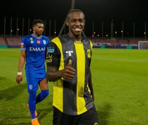 خلاف وحيد بين الاتحاد وسعود عبدالحميد