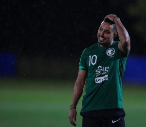 سالم الدوسري يوجه رسالة إلى الجماهير قبل مواجهة أستراليا في تصفيات كأس العالم 2022