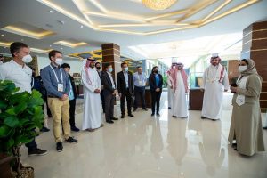 الوفد الآسيوي يزور "النصر" (صور)