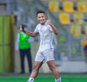 ماتيوس بيريرا يحلم بدوري أبطال آسيا (صورة)