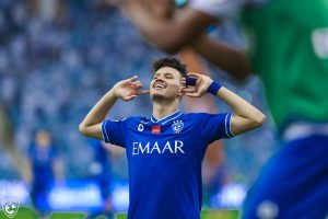 بعد التتويج بـ "الآسيوية".. عبدالله الحمدان: أنا محظوظ.. وبإذن الله القادم أفضل (فيديو)