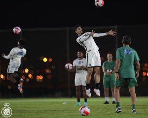 النصر يبدأ تدريباته في معسكر "الخبر" (صور)