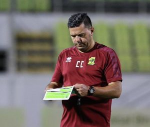 كونترا يطلب من الاتحاد محترفاً جديداً.. ويحدد الراحل