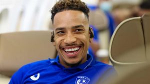 بيريرا: محظوظ بالتواجد مع فريق الهلال الممتع.. والجماهير وفية