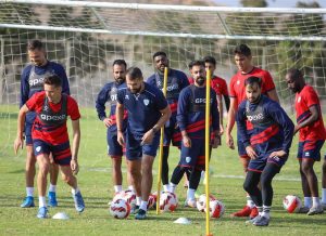 "أبها" يُعسكر في "جدة"