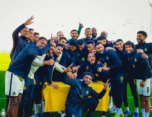 مران "النصر" لمباراة "الهلال".. مناورة.. واحتفالية بـ "الغنام"