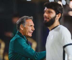 إعلامي أرجنتيني: من الأفضل تأجيل إطلاق الأحكام على "روسو"