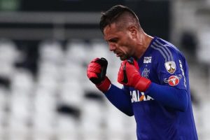 حارس فلامنجو البرازيلي يدخل حسابات الهلال