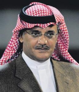 الأمير الوليد بن بدر يفسر سبب التأخر في التعاقد مع مدرب جديد للنصر.. وهذا رأيه بالاستغناء عن حمدالله