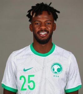 حسان تمبكتي: والدتي طالبتني بالتوقف عن كرة القدم (فيديو)