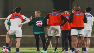 "روسو" يبحث عن تعديل رقم "كارينيو" مع النصر