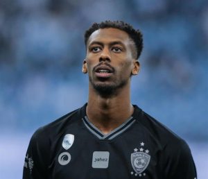 كنو" يصدم الهلال.. والاتحاد يفاوضه والنصر يبدي اهتمامه