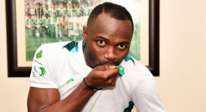 ماذا حقق فرانك كوم قبل انتقاله إلى الأهلي؟