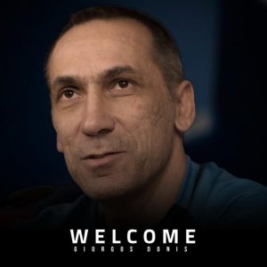 رسميًا.. الفتح يتعاقد مع المدرب اليوناني "دونيس