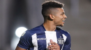 الأهلي ينتظر رد تاليريس الأرجنتيني لحسم صفقة "فالويس"