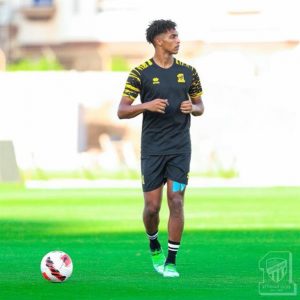 كوزمين" يستعين بخدمات "عسيري"