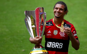 لتعويض "ساندرو".. مدرب التعاون يطلب التعاقد مع لاعب برازيلي