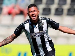 الأهلي" يُكثف مفاوضاته لضم محترف سبورتينغ لشبونة.. ويُقدم عرضًا جديدًا